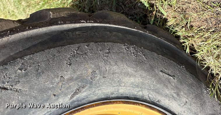 image for item DY0758 2001 Volvo C80A27 motor grader