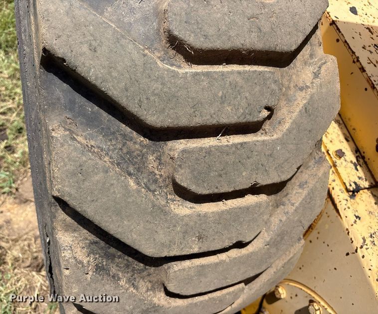 image for item DY0758 2001 Volvo C80A27 motor grader