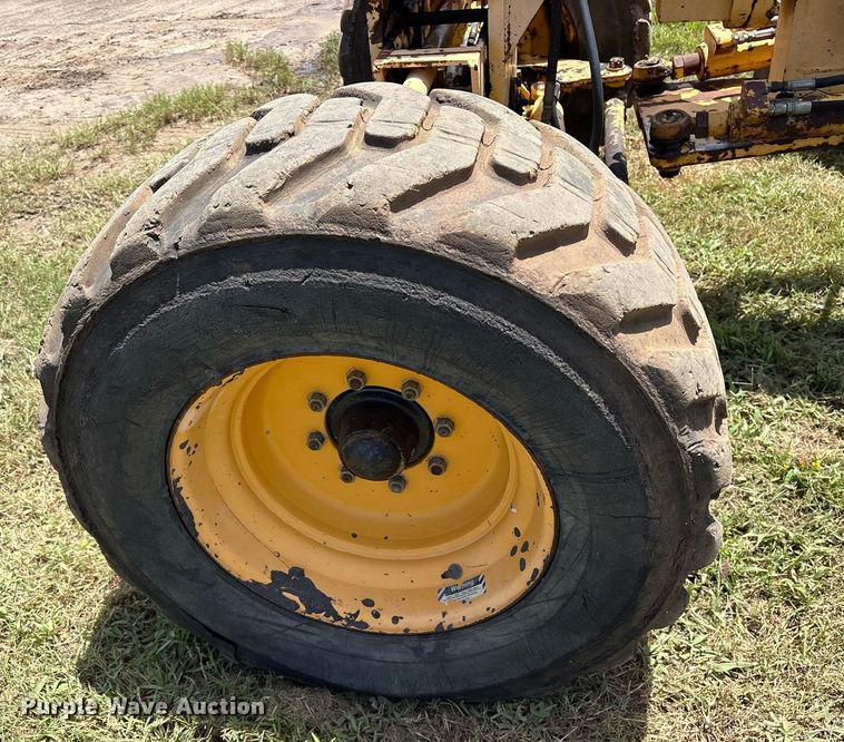 image for item DY0758 2001 Volvo C80A27 motor grader