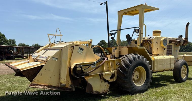 image for item DY0759 Bomag MPH100R soil stabilizer / recycler