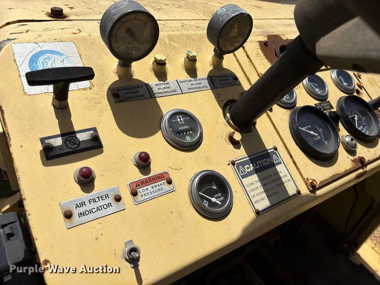 image for item DY0759 Bomag MPH100R soil stabilizer / recycler