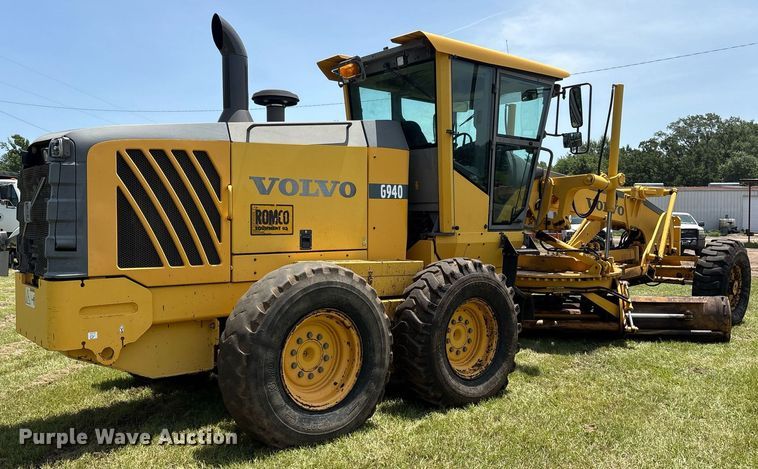image for item DY0760 2006 Volvo G940 motor grader