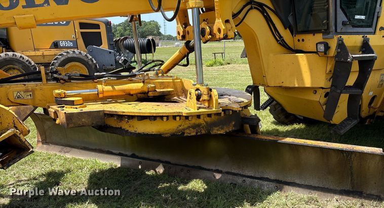 image for item DY0760 2006 Volvo G940 motor grader