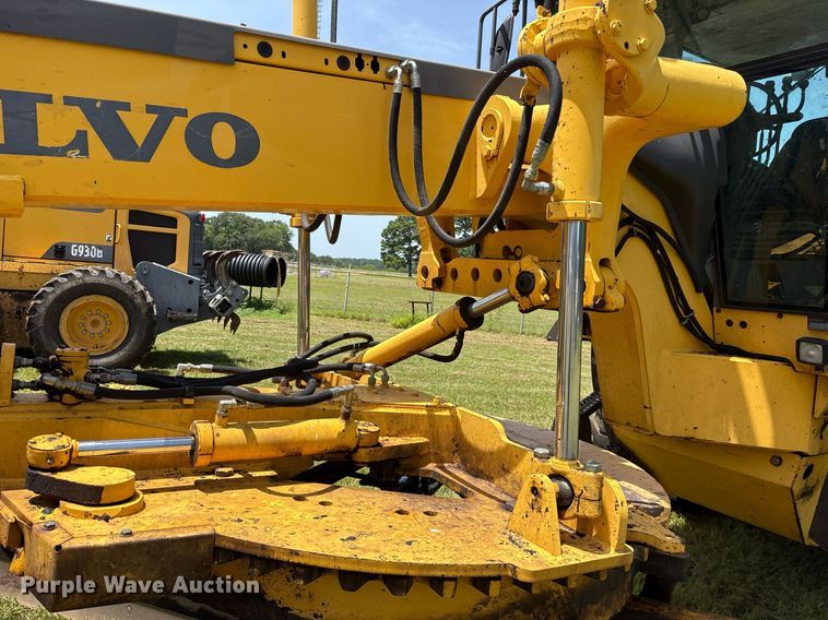 image for item DY0760 2006 Volvo G940 motor grader