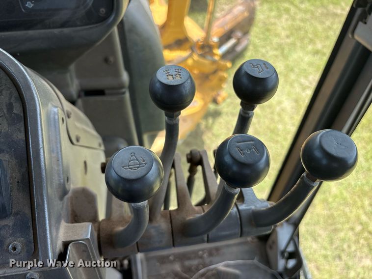 image for item DY0760 2006 Volvo G940 motor grader