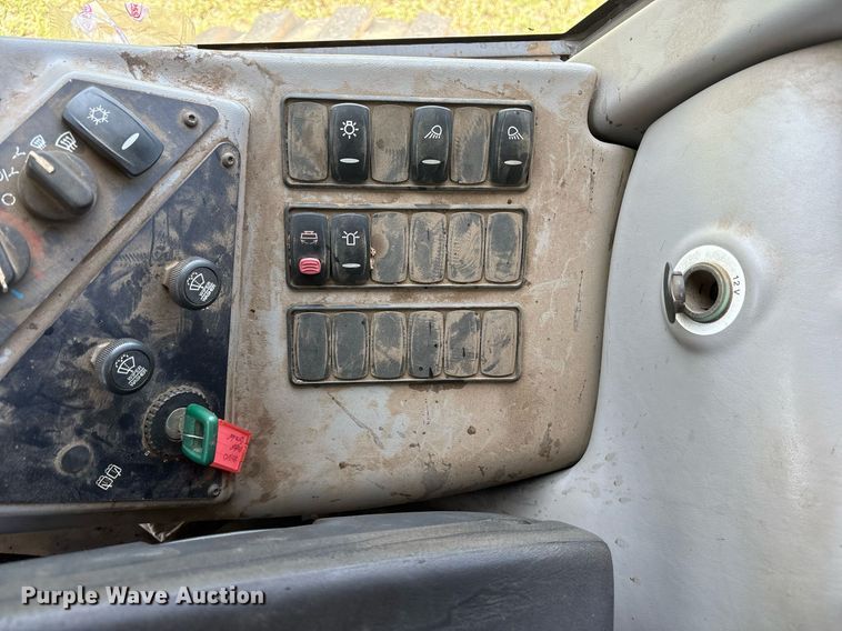 image for item DY0760 2006 Volvo G940 motor grader