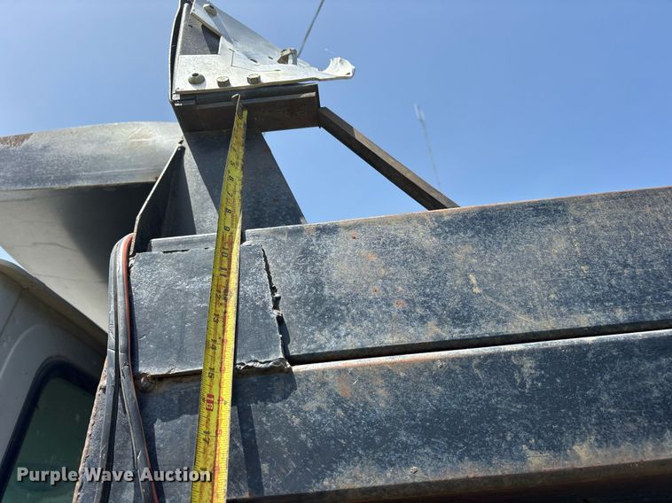 image for item DY0761 2002 Sterling L-Line dump truck