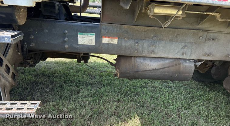 image for item DY0761 2002 Sterling L-Line dump truck