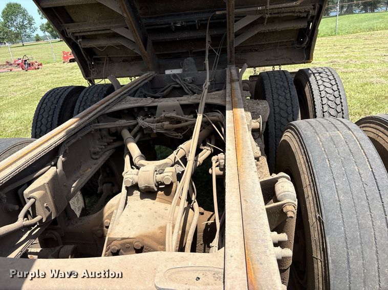 image for item DY0761 2002 Sterling L-Line dump truck