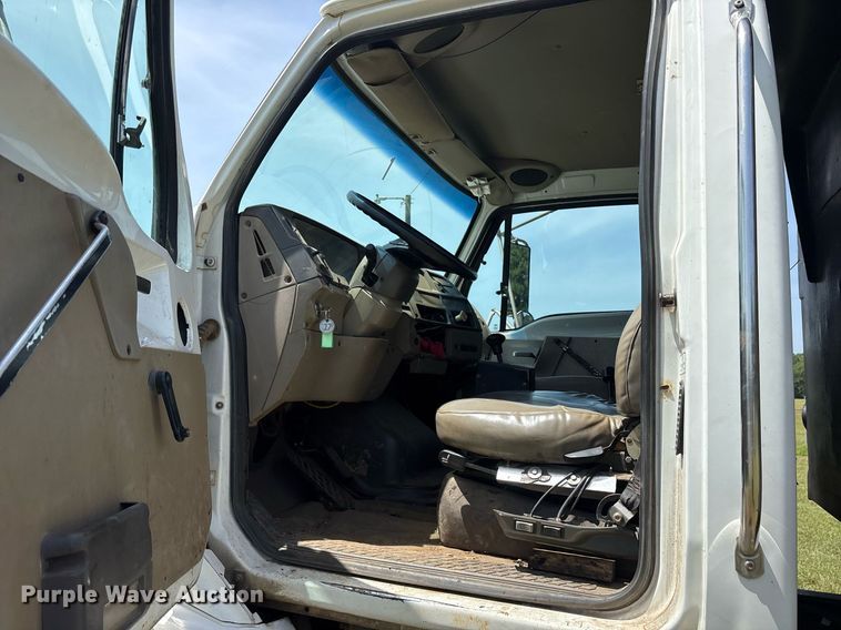 image for item DY0761 2002 Sterling L-Line dump truck