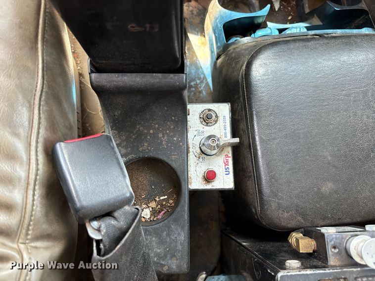 image for item DY0761 2002 Sterling L-Line dump truck