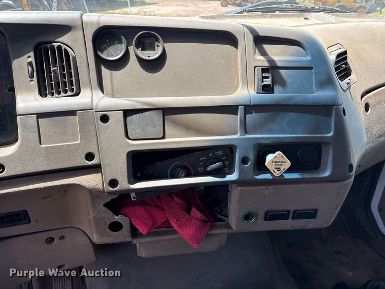 image for item DY0761 2002 Sterling L-Line dump truck