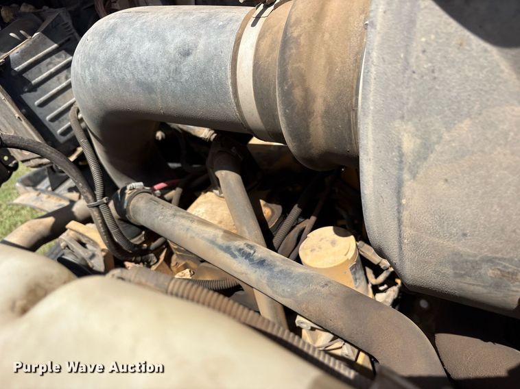 image for item DY0761 2002 Sterling L-Line dump truck