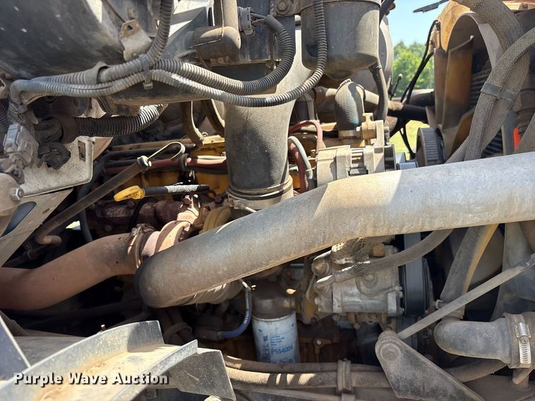 image for item DY0761 2002 Sterling L-Line dump truck