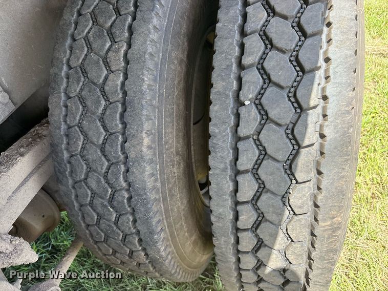 image for item DY0761 2002 Sterling L-Line dump truck