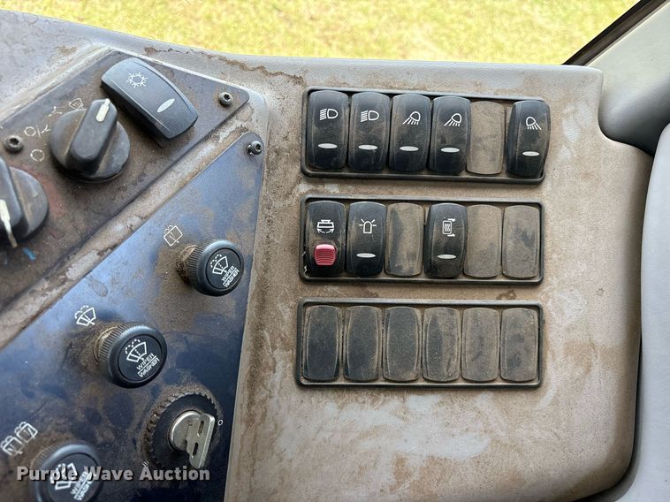 image for item DY0762 2012 Volvo G930B motor grader