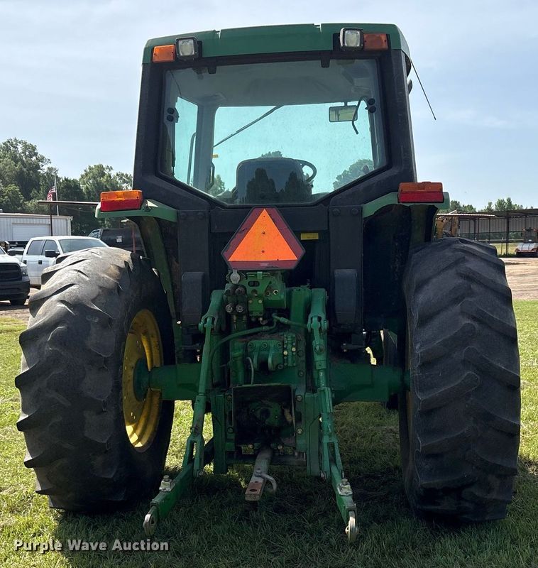 image for item DY0763 1999 John Deere 6210 tractor