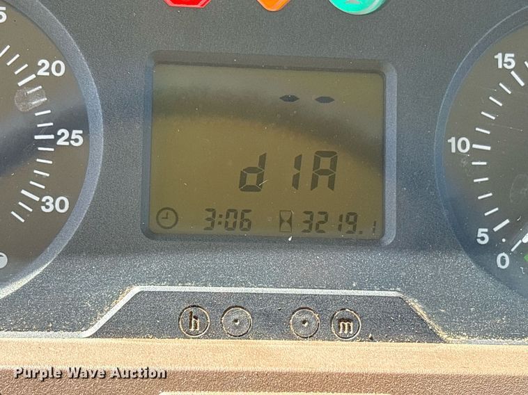 image for item DY0763 1999 John Deere 6210 tractor