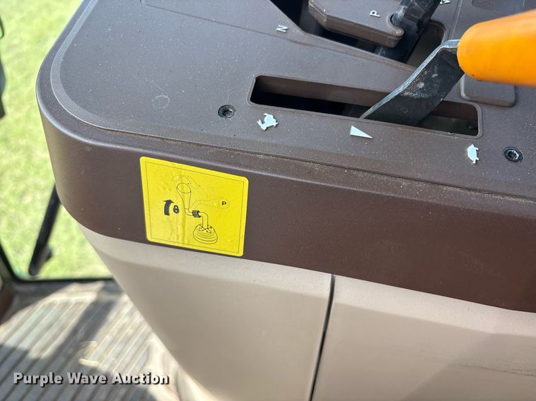 image for item DY0763 1999 John Deere 6210 tractor