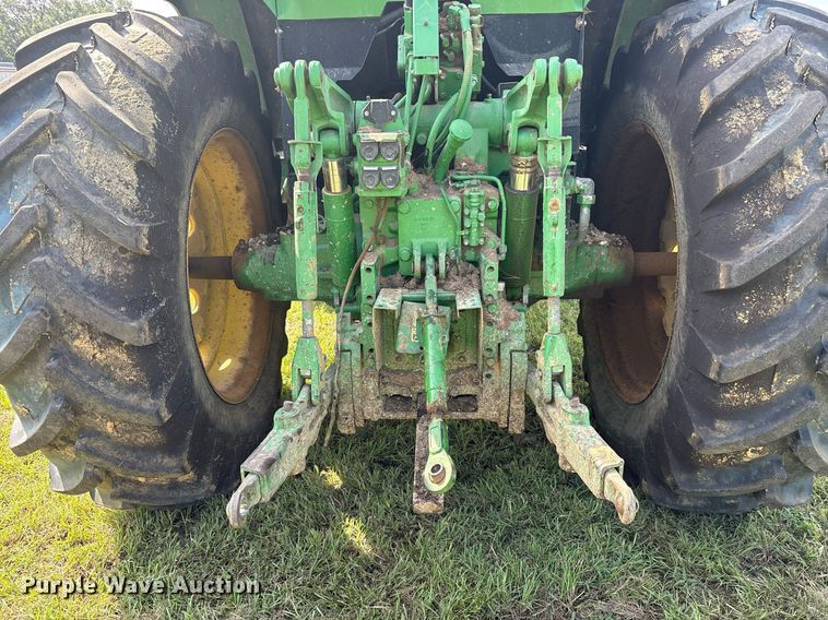 image for item DY0765 2001 John Deere 7510 MFWD tractor