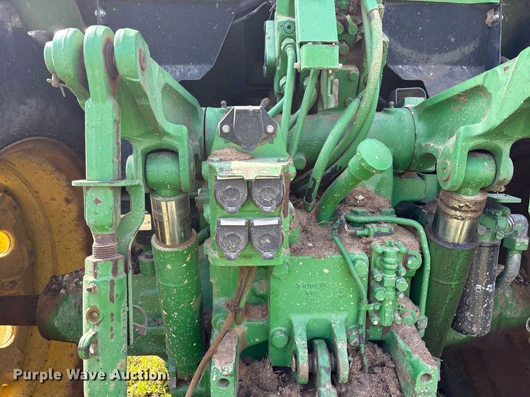 image for item DY0765 2001 John Deere 7510 MFWD tractor