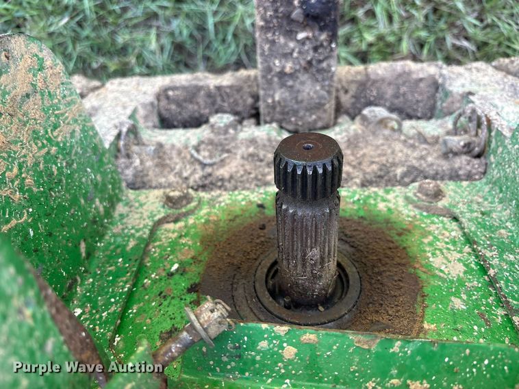 image for item DY0765 2001 John Deere 7510 MFWD tractor