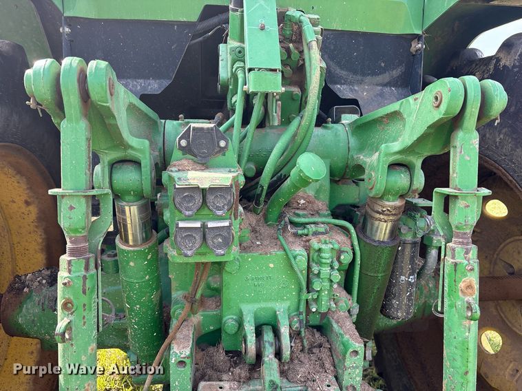 image for item DY0765 2001 John Deere 7510 MFWD tractor