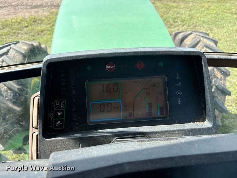 image for item DY0765 2001 John Deere 7510 MFWD tractor