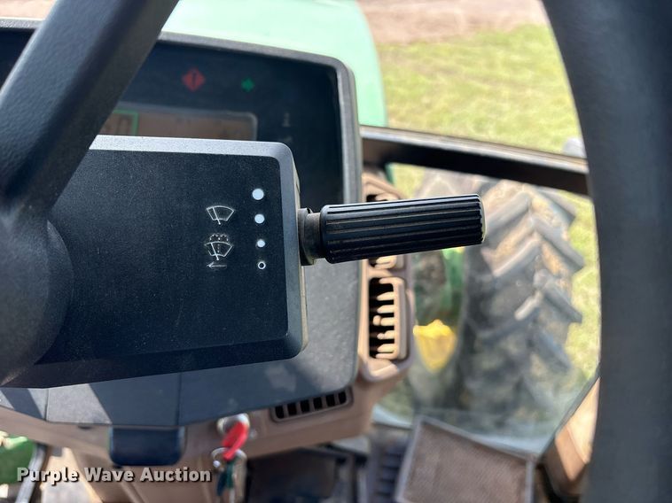 image for item DY0765 2001 John Deere 7510 MFWD tractor