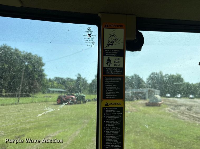 image for item DY0765 2001 John Deere 7510 MFWD tractor