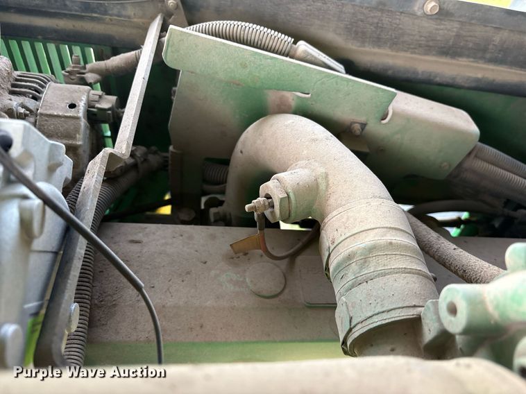 image for item DY0765 2001 John Deere 7510 MFWD tractor