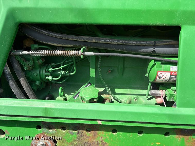image for item DY0765 2001 John Deere 7510 MFWD tractor