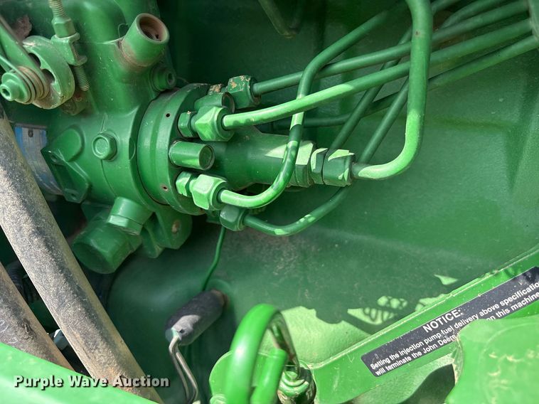 image for item DY0765 2001 John Deere 7510 MFWD tractor