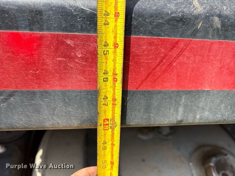 image for item DY0766 2013 Freightliner Cascadia dump truck