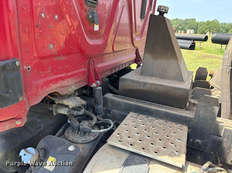 image for item DY0766 2013 Freightliner Cascadia dump truck