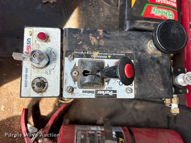 image for item DY0766 2013 Freightliner Cascadia dump truck