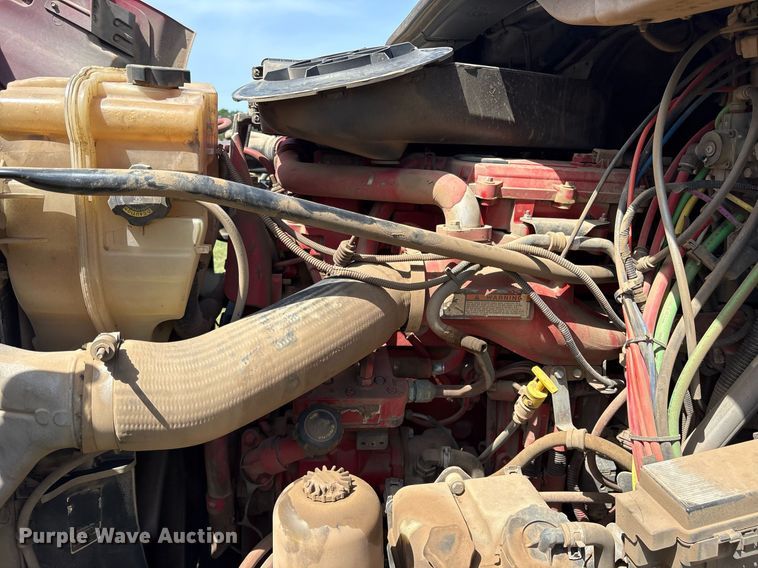 image for item DY0766 2013 Freightliner Cascadia dump truck