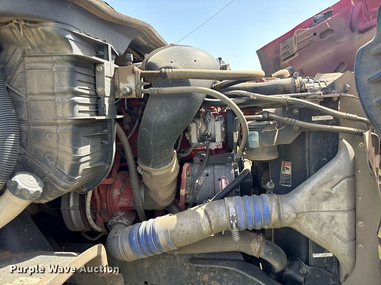 image for item DY0766 2013 Freightliner Cascadia dump truck