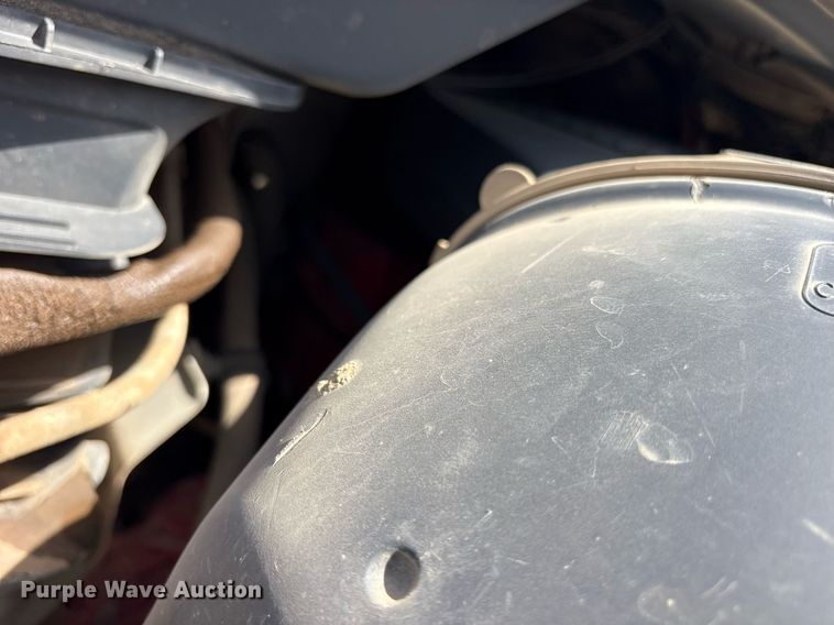 image for item DY0766 2013 Freightliner Cascadia dump truck