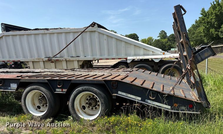 image for item DY0770 2005 Viking VFD46R16F35T drop deck equipment trailer