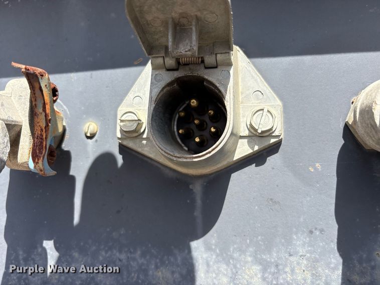 image for item DY0770 2005 Viking VFD46R16F35T drop deck equipment trailer