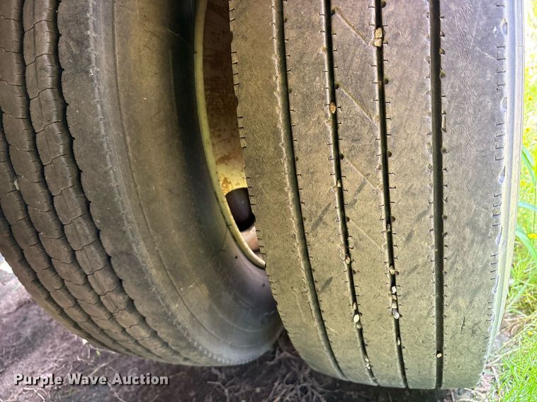 image for item DY0770 2005 Viking VFD46R16F35T drop deck equipment trailer