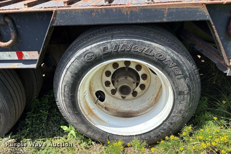 image for item DY0770 2005 Viking VFD46R16F35T drop deck equipment trailer