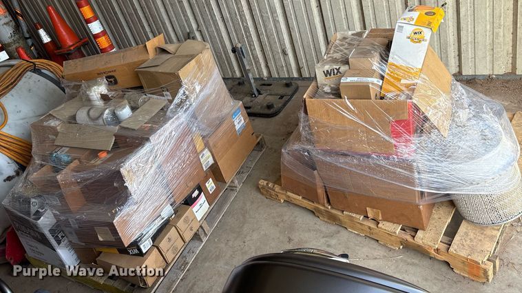 image for item DY0771 (2) pallets of automotive filters