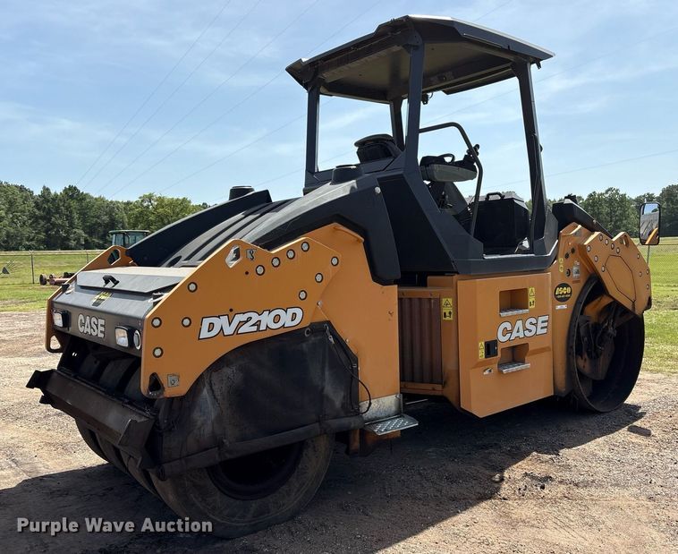 image for item DY0776 2019 Case DV210CD combination roller
