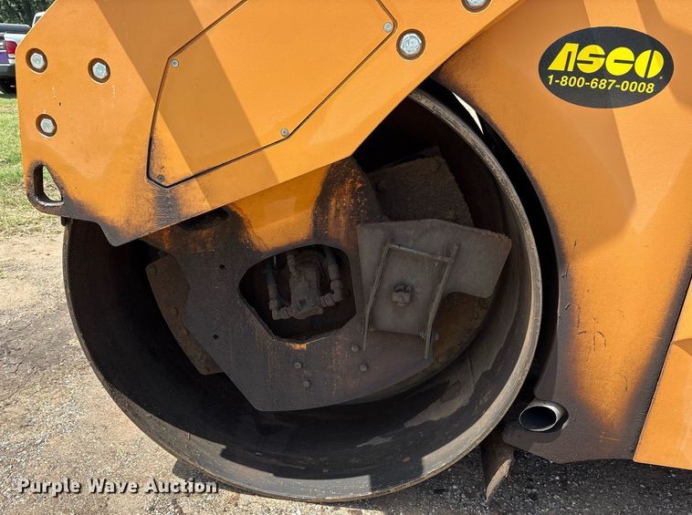 image for item DY0776 2019 Case DV210CD combination roller