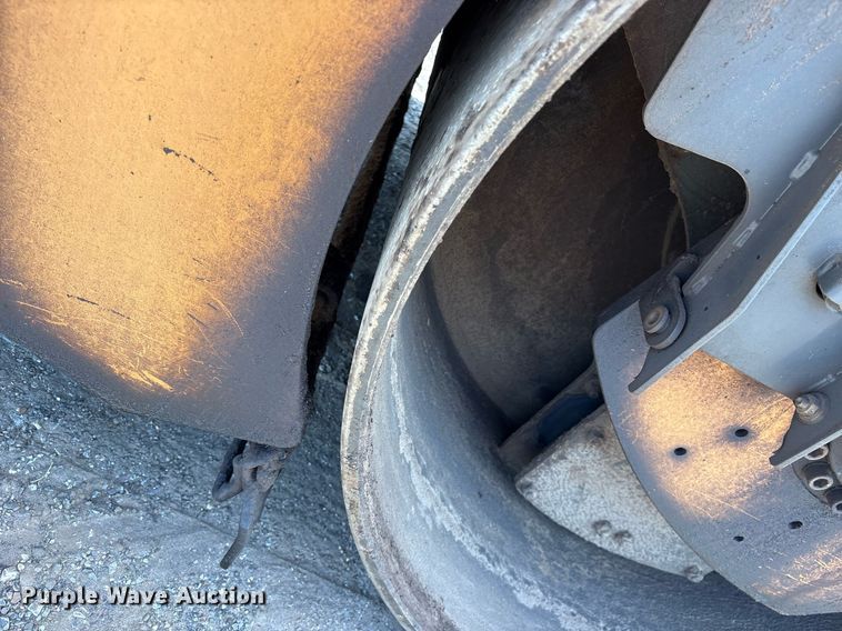 image for item DY0776 2019 Case DV210CD combination roller