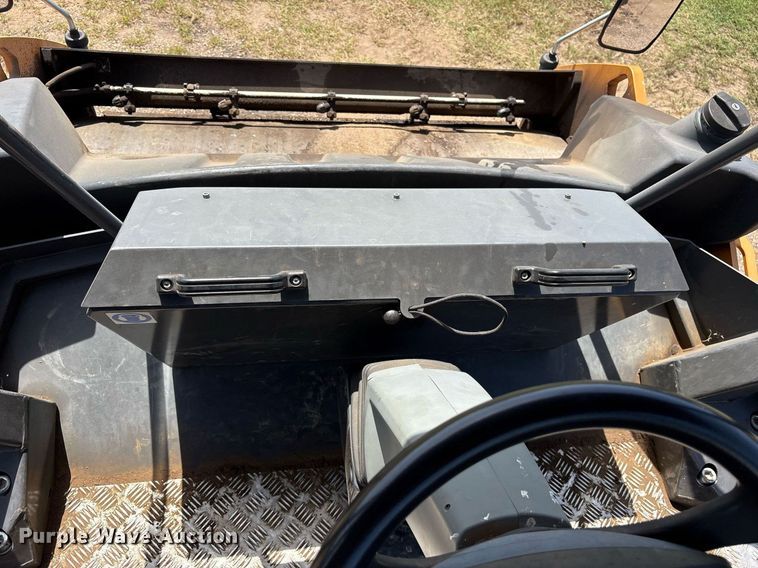 image for item DY0776 2019 Case DV210CD combination roller