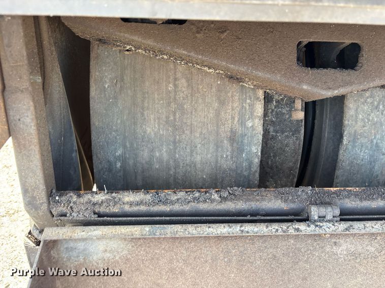 image for item DY0776 2019 Case DV210CD combination roller