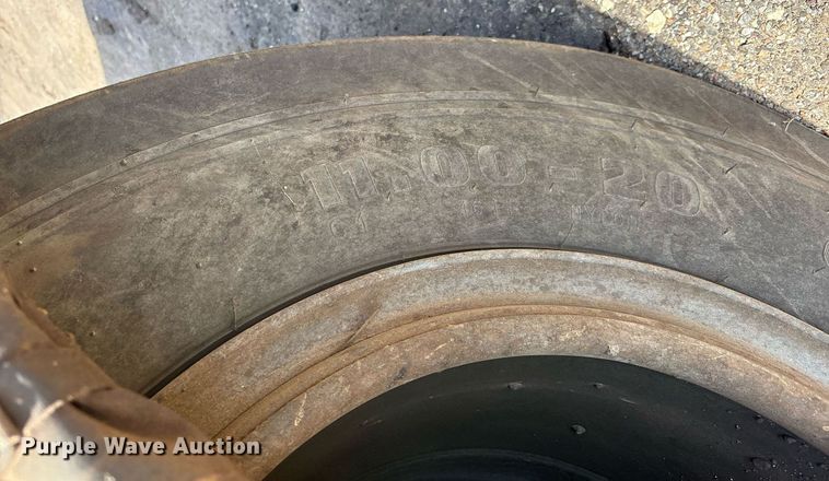 image for item DY0776 2019 Case DV210CD combination roller